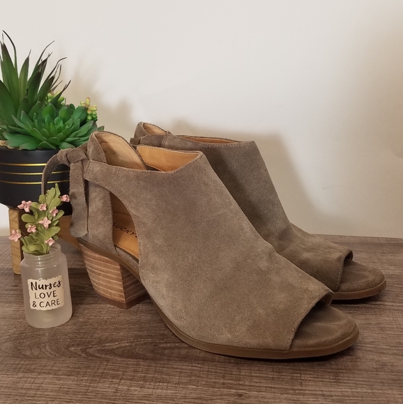 Lucky Brand Shoes - Lucky Brand Shoes Booties Heels PeepToe Leather7.5